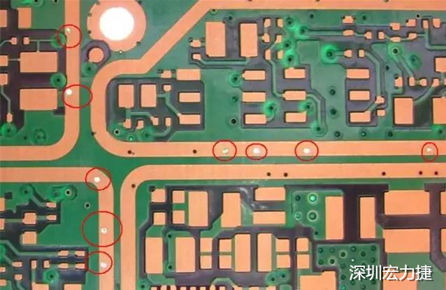 防止PCB過波峰焊時(shí)錫從導(dǎo)通孔貫穿元件面造成短路；特別是我們把過孔放在BGA焊盤上時(shí)，就必須先做塞孔，再鍍金處理，便于BGA的焊接。