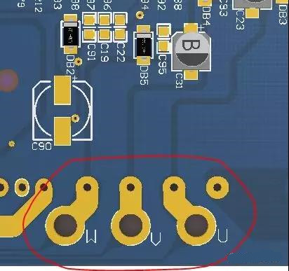 PCB設(shè)計(jì)不僅可以將PCB實(shí)現(xiàn)為即插即用的插件，而且可以增加焊料的厚度以達(dá)到過大電流的目的。